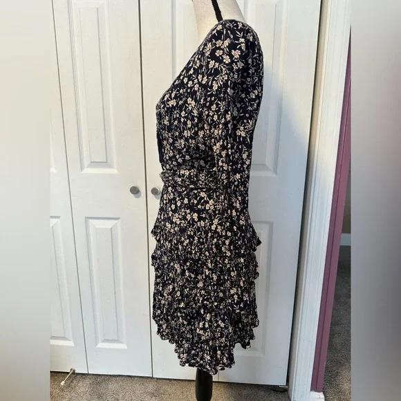 Lulus Cute and Curated Navy Blue Floral Print Tiered Mini Dress / Size Large - Picture 9 of 16